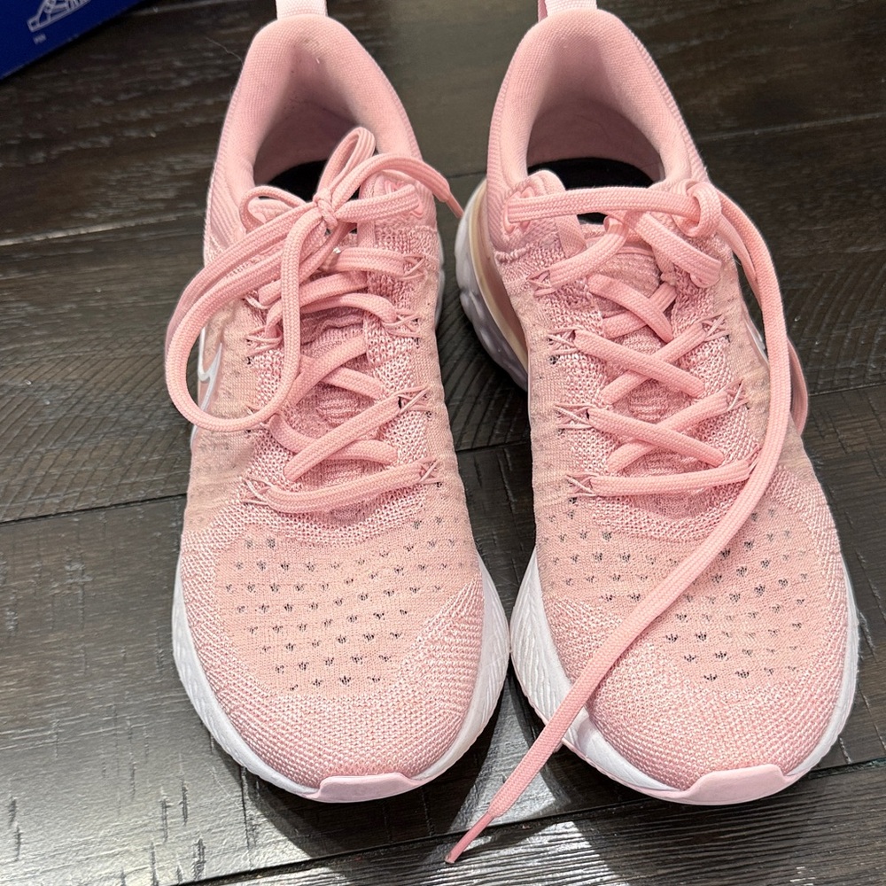 Nike Women's Blush Pink Athletic Shoes - Picture 2 of 3
